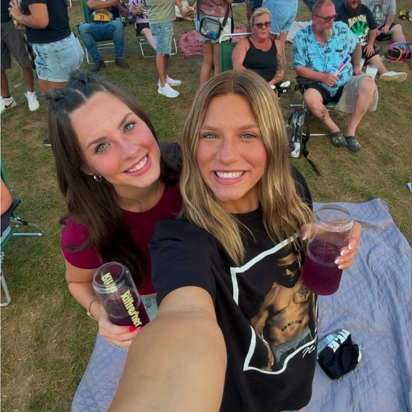 Meet your Posher, Aj - Picture 2 of 9